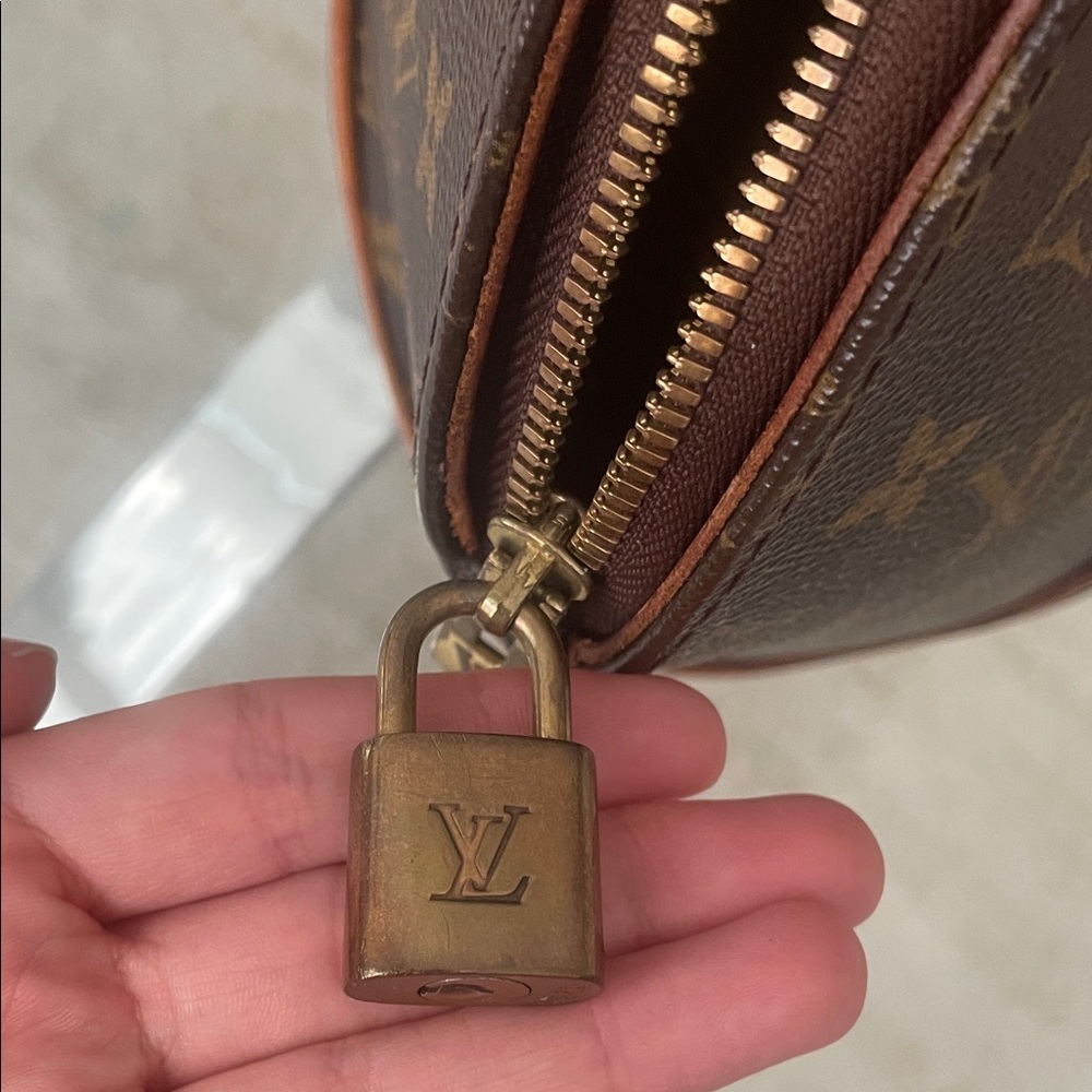 Louis Vuitton Ellipse Brown Monogram Bag MM - Picture 10 of 11